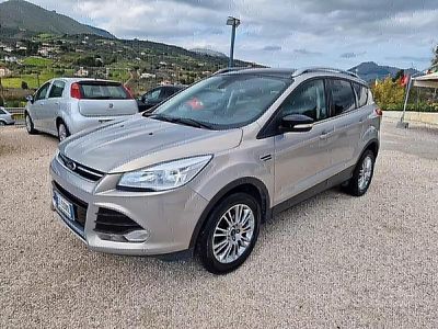 Usata Ford Kuga 140 CV (102 kW) 2013 Grigio SUV