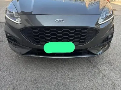 Usata Ford Kuga ST-Line 120 CV (88 kW) 2021 Grigio SUV
