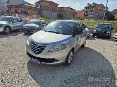 usata Lancia Ypsilon 1.3mtj 95cv gold