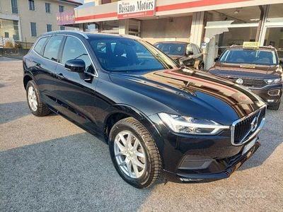 Usata Volvo XC60 Momentum 197 CV (144 kW) 2020 Nero metallizzato SUV