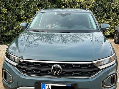 Usata VW T-Roc Life 110 CV (80 kW) 2023 Grigio SUV