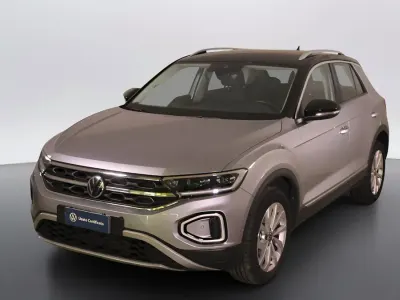 Usata VW T-Roc Style 110 CV (80 kW) 2023 Pyrit silver SUV