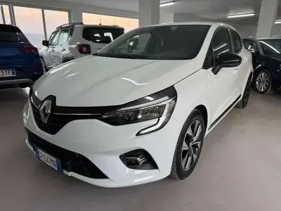 Usata Renault Clio V Evolution 101 CV (74 kW) 2023 Bianco Berlina