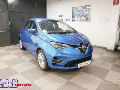 Usata Renault Zoe Zen 50 kW (69 CV) 2020 Bluazzurro Utilitaria