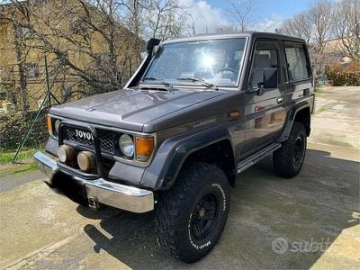 Usata Toyota Land Cruiser 90 CV (66 kW) 1990 Grigio SUV