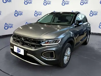 Usata VW T-Roc Life 150 CV (110 kW) 2025 Grigio SUV