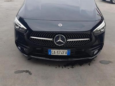 Usata Mercedes B200 150 CV (110 kW) 2020 Nero Monovolume
