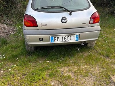 Usata Ford Fiesta 2000 Grigio Utilitaria