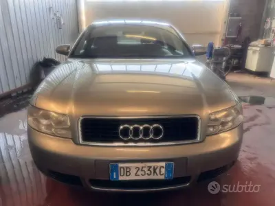Usata Audi A4 131 CV (96 kW) 2003 Grigio Berlina