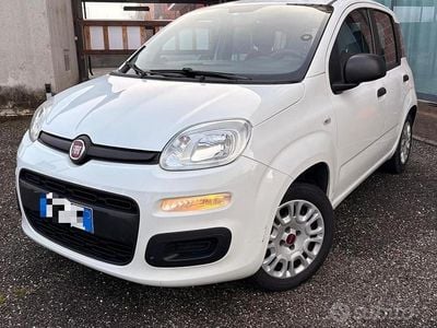 Usata Fiat Panda Lounge 69 CV (50 kW) 2016 Bianco Utilitaria