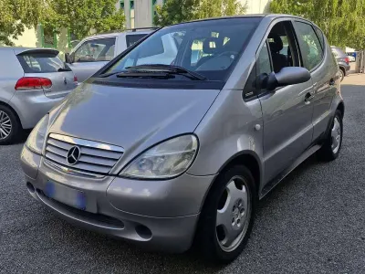 Usata Mercedes A190 Elegance 125 CV (91 kW) 2001 Argento Utilitaria