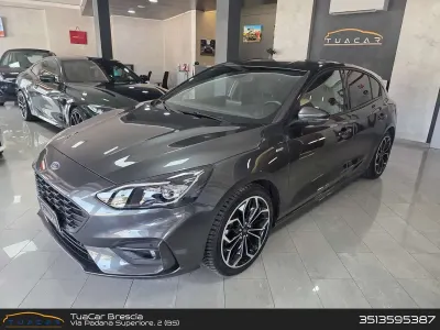 Usata Ford Focus ST-Line 120 CV (88 kW) 2021 Grigio Berlina
