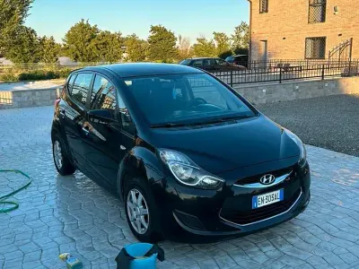 Usata Hyundai ix20 90 CV (66 kW) 2013 Nero Utilitaria
