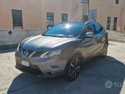 Usata Nissan Qashqai 360º 131 CV (96 kW) 2014 Grigio SUV
