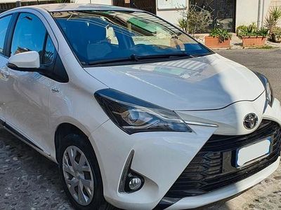 Usata Toyota Yaris Business Edition 69 CV (50 kW) 2018 Bianco Berlina