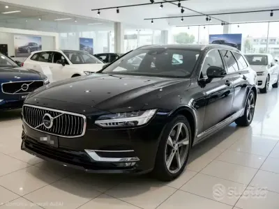 Usata Volvo V90 Inscription 190 CV (139 kW) 2017 Bluazzurro Station wagon