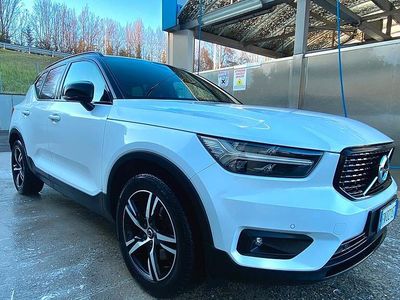 Usata Volvo XC40 R-Design 190 CV (139 kW) 2019 Bianco SUV