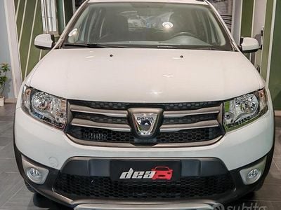 Usata Dacia Sandero Stepway 90 CV (66 kW) 2016 Bianco Berlina
