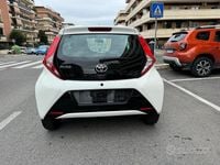 Second-hand Toyota Aygo Connect Style 72 CP (52 kW) 2020 Alb Hatchback