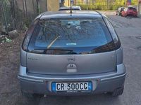Usata Opel Corsa 75 CV (55 kW) 2004 Argento Utilitaria