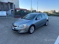 Usata Opel Astra Cosmo 110 CV (80 kW) 2012 Blu Station wagon