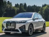 Nuova BMW iX M Sport 189 kW (258 CV) 2025 Argento SUV