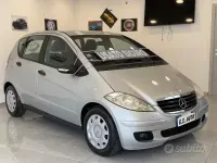Usata Mercedes A180 Avantgarde 109 CV (80 kW) 2006 Grigio Berlina