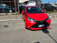 Usata Toyota Aygo X-clusiv 69 CV (50 kW) 2015 Rosso Utilitaria