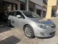 Usata Opel Astra Cosmo 125 CV (91 kW) 2012 Grigio Station wagon