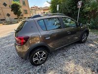 Usata Dacia Sandero Anniversary 95 CV (69 kW) 2020 Marrone Berlina