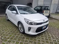 Usata Kia Rio 90 CV (66 kW) 2017 Bianco Berlina