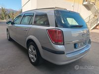 Usata Opel Astra Enjoy 90 CV (66 kW) 2006 Grigio Station wagon