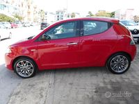 Usata Lancia Ypsilon Gold 85 CV (62 kW) 2016 Rosso Utilitaria