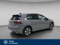 Usata VW Golf VIII Style 150 CV (110 kW) 2025 Grigio pastello Berlina