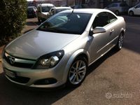 usata Opel Astra Cabriolet Twin Top 1.9 cdti cosmo