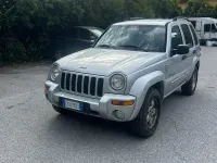 Usata Jeep Cherokee Sport 143 CV (105 kW) 2004 Grigio SUV