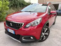 Usata Peugeot 2008 99 CV (72 kW) 2018 Rosso SUV