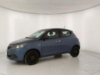 Usata Lancia Ypsilon Gold 69 CV (50 kW) 2021 Blu Utilitaria