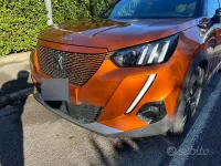 Usata Peugeot e-2008 GT-line 56 kW (77 CV) 2020 Arancione SUV