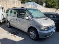 Usata Mercedes V220 122 CV (89 kW) 2001 Argento Monovolume