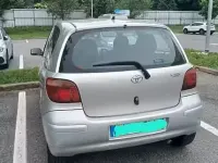 Usata Toyota Yaris 65 CV (47 kW) 2005 Grigio Utilitaria