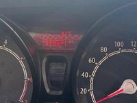 Usata Ford Fiesta 82 CV (60 kW) 2010 Rosso Utilitaria