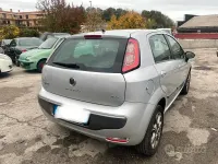 Usata Fiat Grande Punto Active 69 CV (50 kW) 2010 Grigio Utilitaria