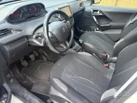 Usata Peugeot 208 Active 92 CV (67 kW) 2013 Bianco Utilitaria