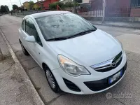 Usata Opel Corsa 75 CV (55 kW) 2011 Bianco Utilitaria