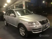 Usata VW Touareg R 174 CV (127 kW) 2005 Grigio SUV