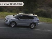 Nuova Mitsubishi Outlander P-HEV Inform 306 CV (225 kW) 2026 Argento SUV