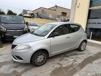 Usata Lancia Ypsilon Platinum 69 CV (50 kW) 2015 Grigio Utilitaria