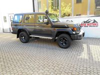 Nuova Toyota Land Cruiser 230 CV (169 kW) 2026 Grigio SUV
