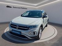 Usata VW T-Roc Style 110 CV (80 kW) 2023 Ascot grey SUV